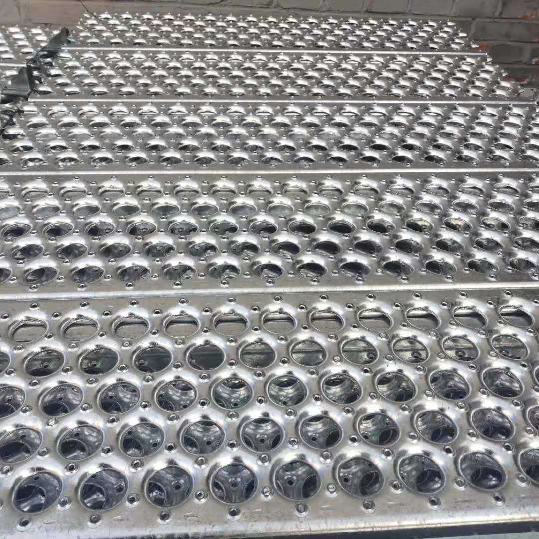 Perf-o grip safety grating